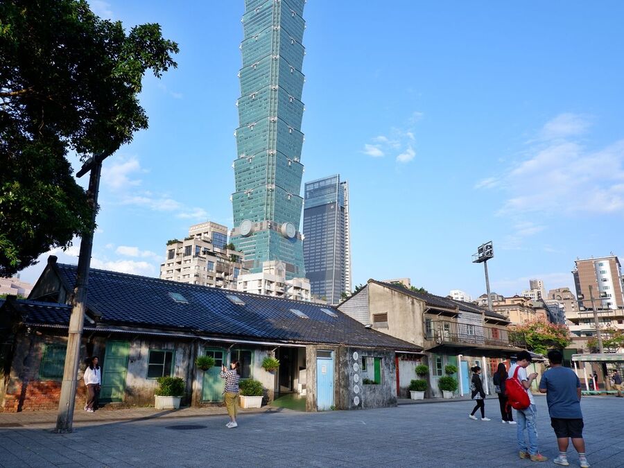 四四南村
