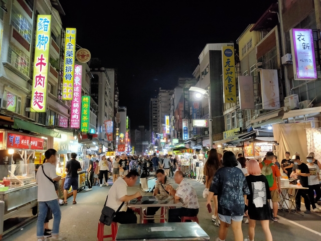 六合夜市