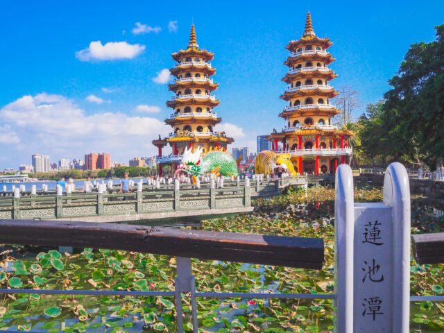 蓮池潭 龍虎塔