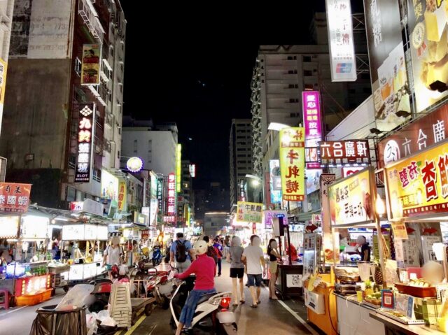 六合夜市