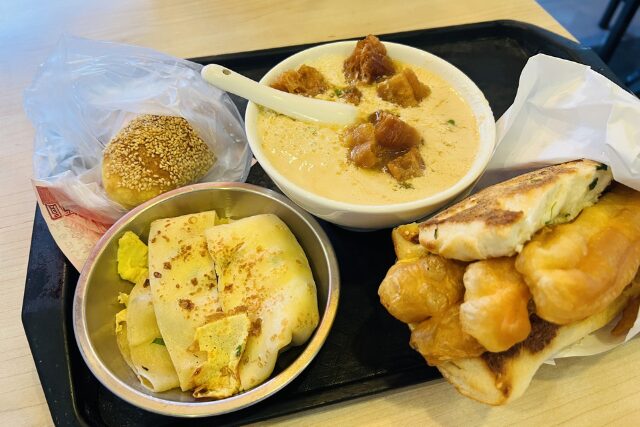 阜杭豆漿の朝食