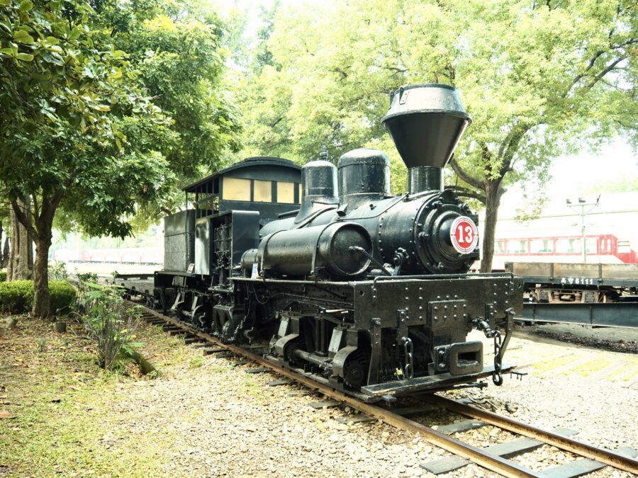 蒸気機関車　阿里山森林鉄道モノクロプリントーB 阿里山森林鉄道の完全ガイド｜路線図・時刻表・チケット予約まで徹底