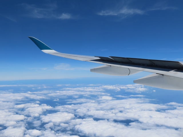 飛行機　上空