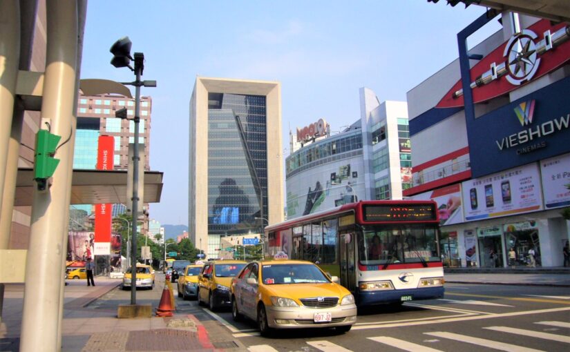Taiwan: Taxis and Bus Routes